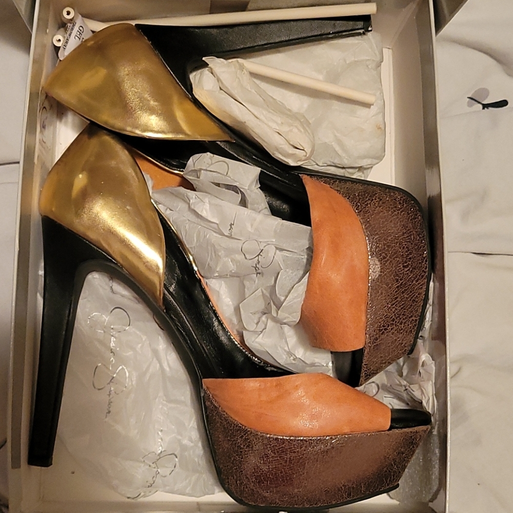 Jessica Simpson heels!